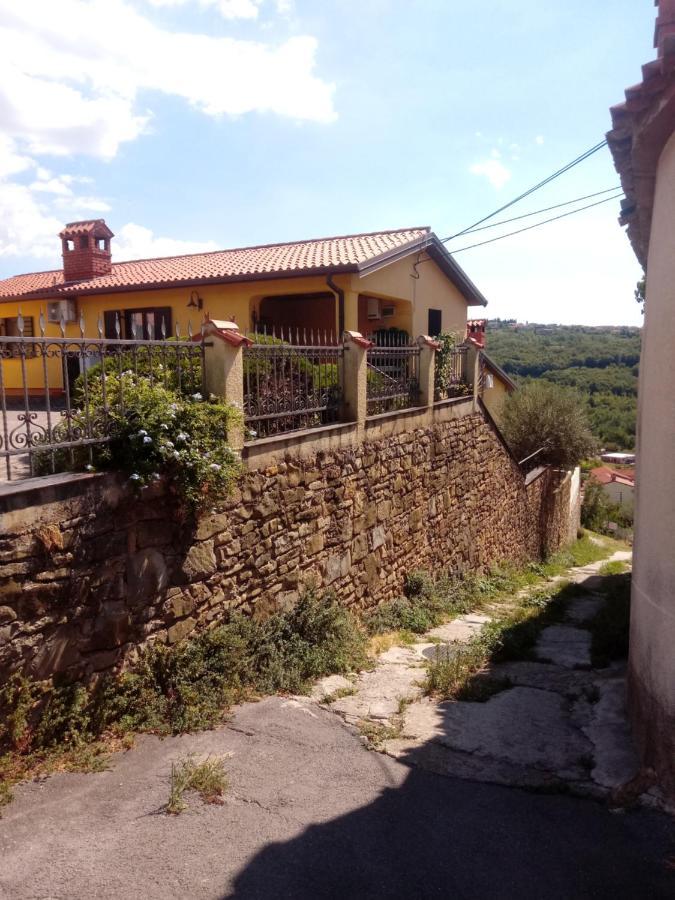 V Klancu Apartamento Dekani Exterior foto