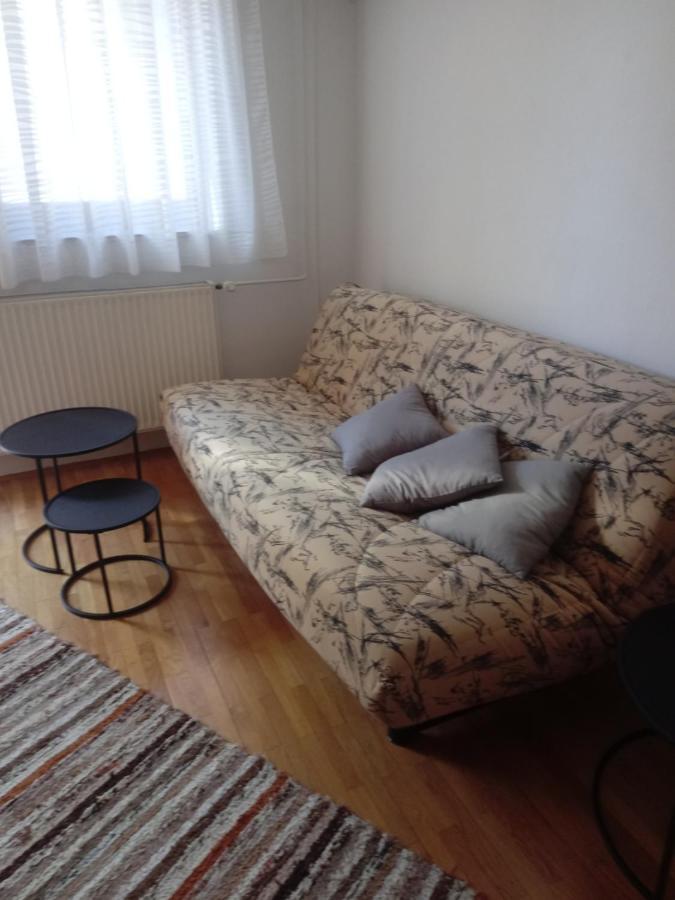V Klancu Apartamento Dekani Exterior foto